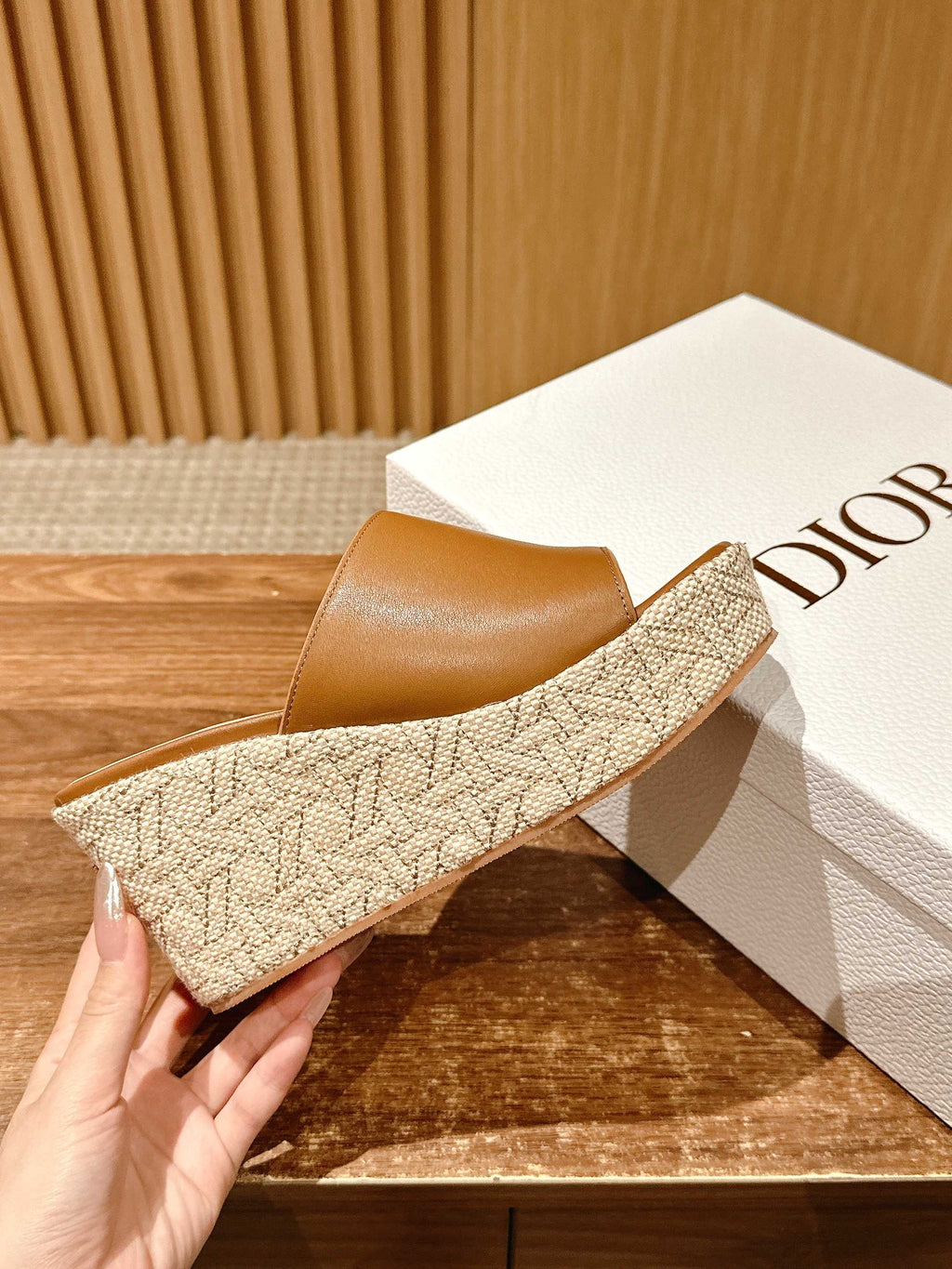 DIOR ATTITUDE WEDGE SLIDE 90MM IN BROWN CALFSKIN NATURAL BEIGE RAFFIA SOLE