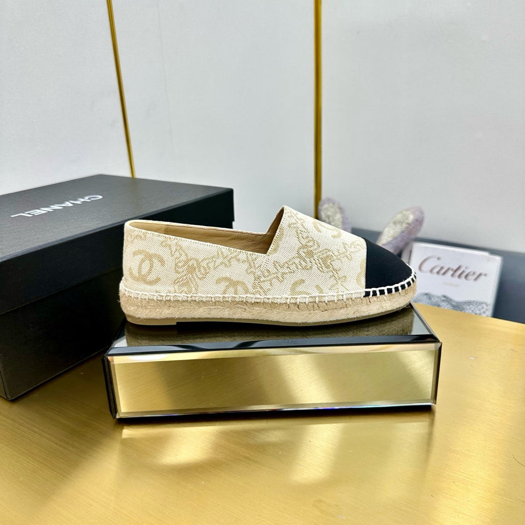 CHANEL ESPADRILLES PLATFORM IN MOSSY BROWN MIX BLACK PATTERN FABRIC
