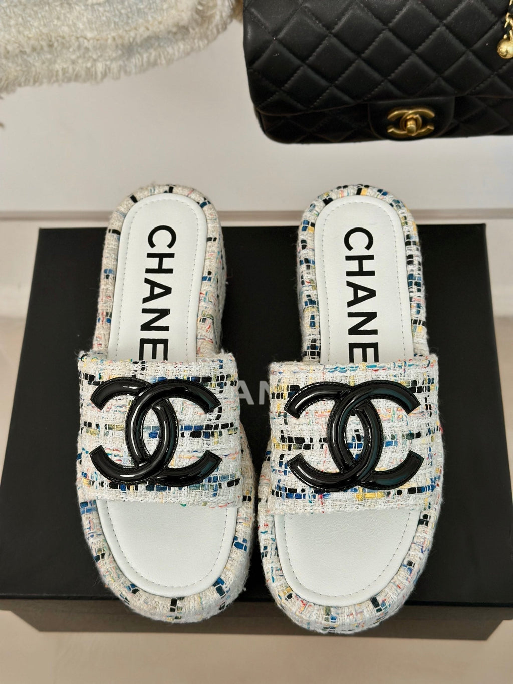 CHANEL CLASSIC SLIPPERS THICK SOLE IN MULTICOLOR TWEED