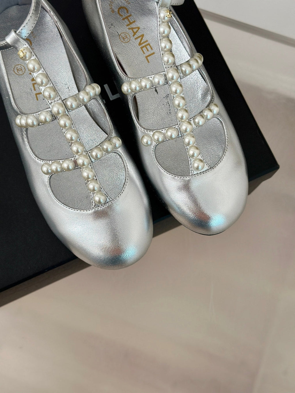 CHANEL MARY JANES SHOES SILVER GOATSKIN WITH FAUX PEARL
