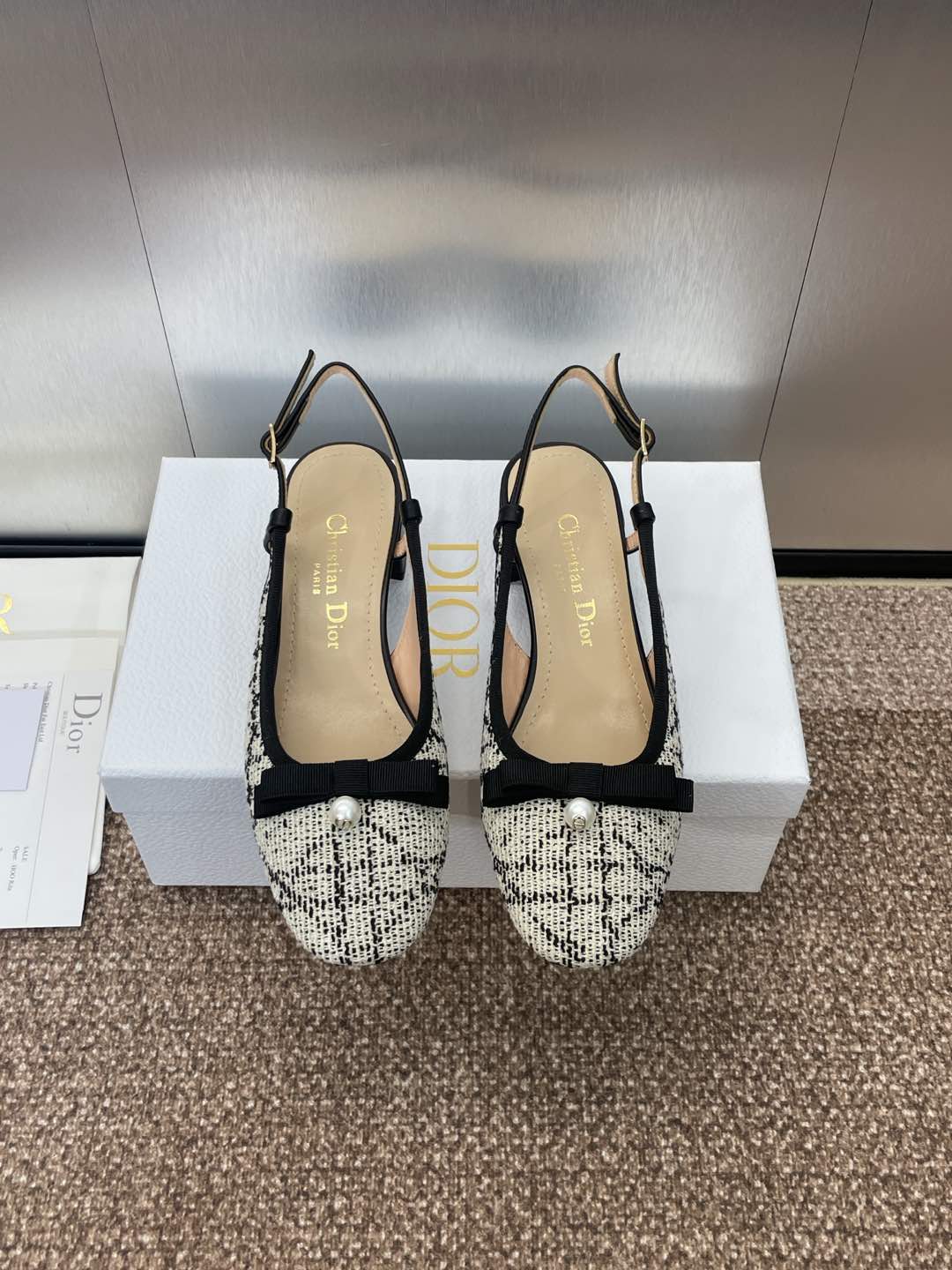 DIOR SLINGBACK PUMP IN WHITE MIX BLACK EMBROIDERED CANNAGE TWEED 35 MM