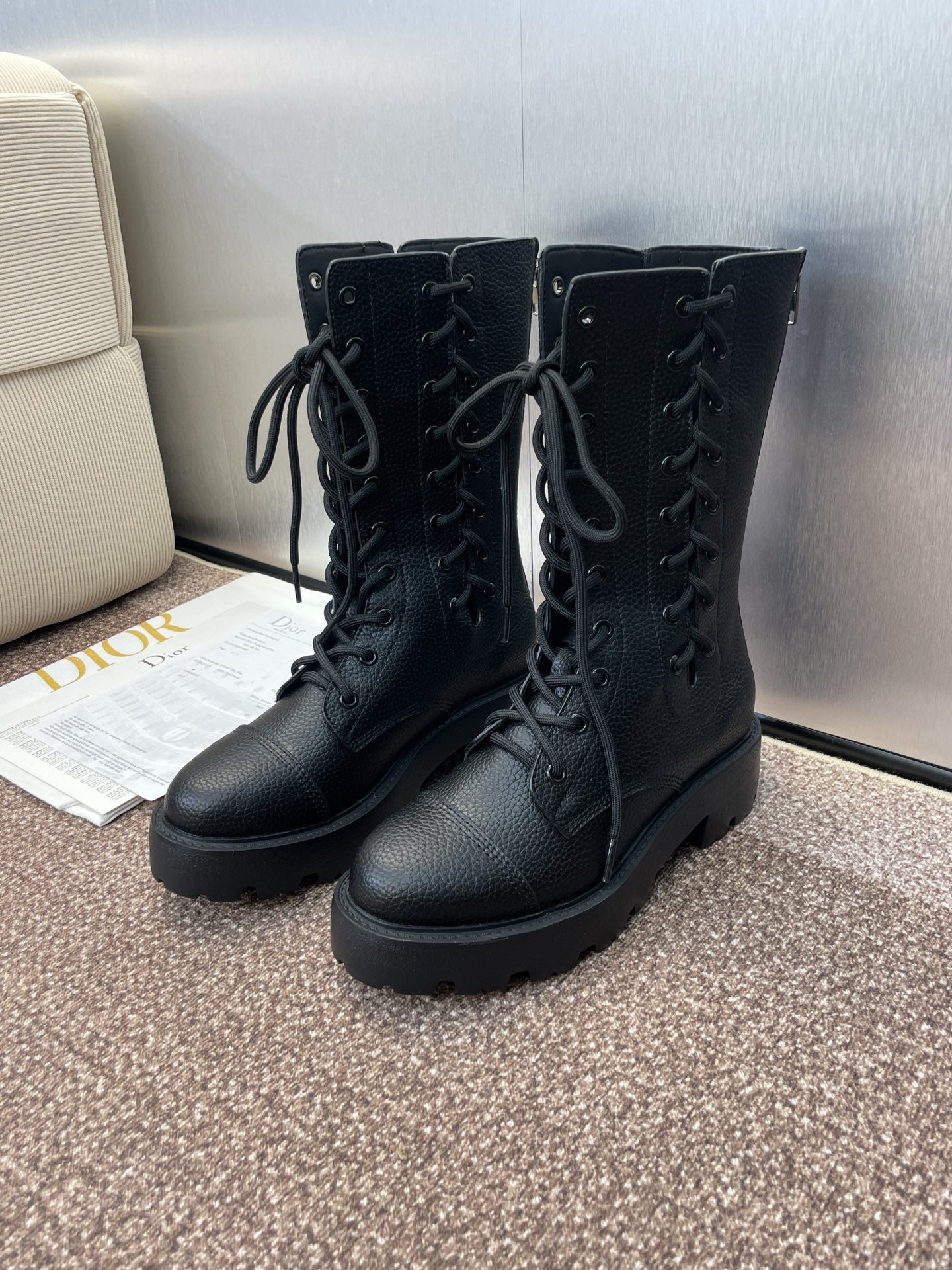 DIOR 25S D-ROAD ANKLE BOOT 45MM IN BLACK GRAINED CALFSKIN