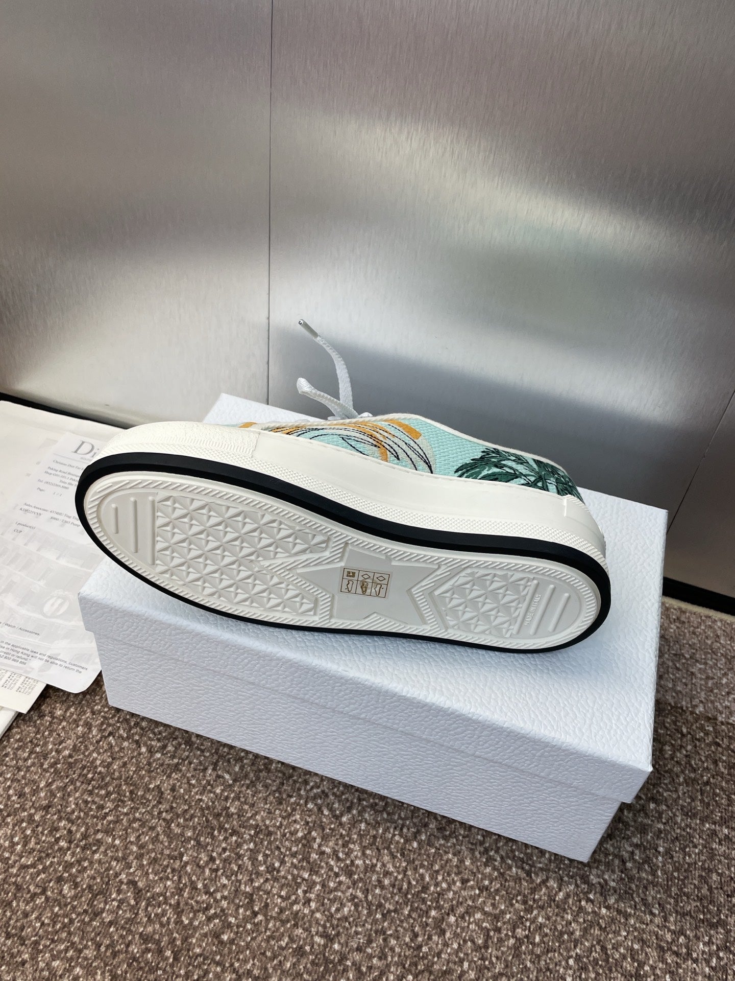 DIOR 25S WALK'N' SNEAKER IN MULTICOLOR  OBLIQUE EMBROIDERED COTTON