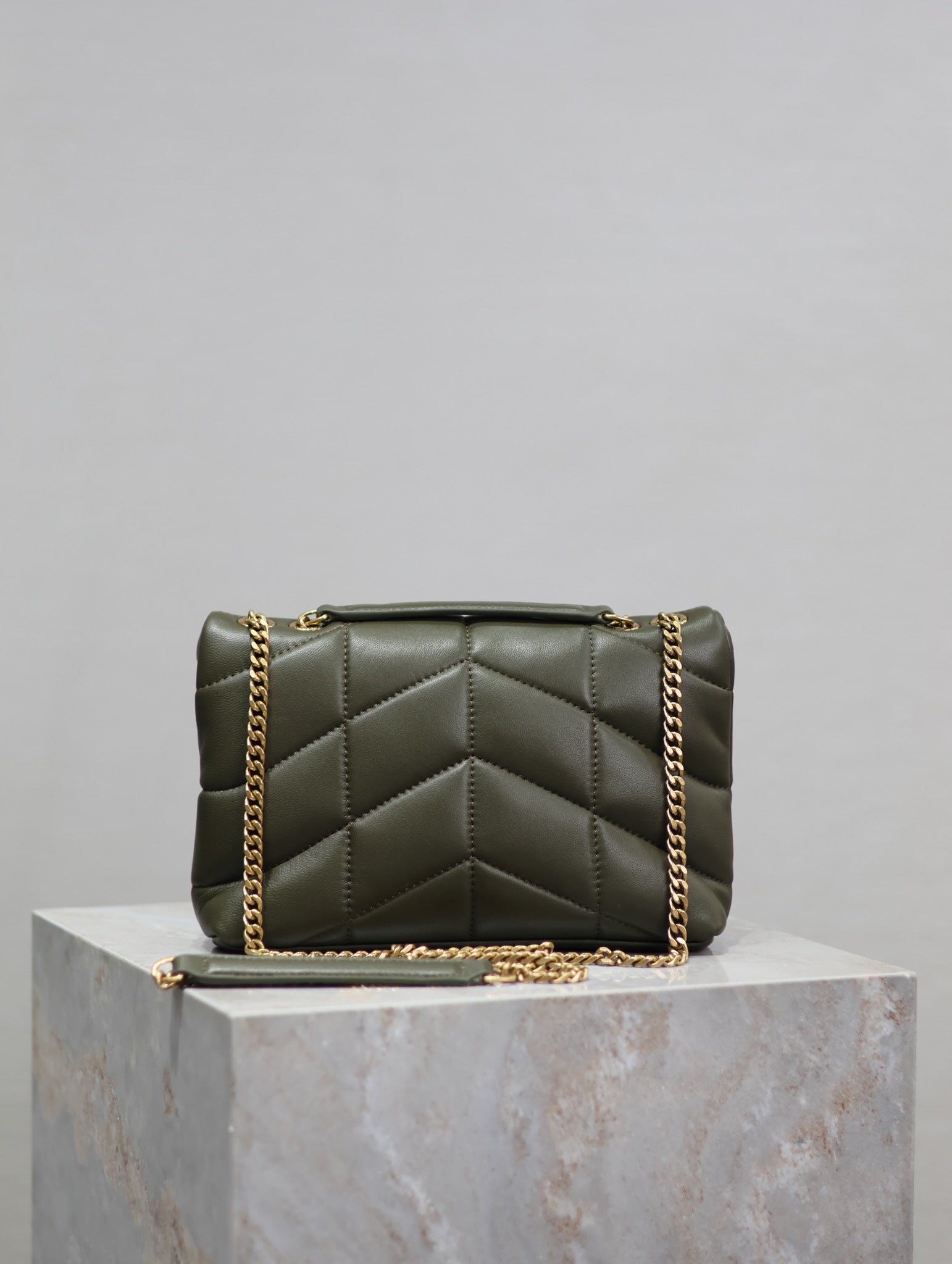 YSL 25S LOULOU PUFFER MINI 23 IN DARK OLIVE CALFSKIN GOLD HARDWARE