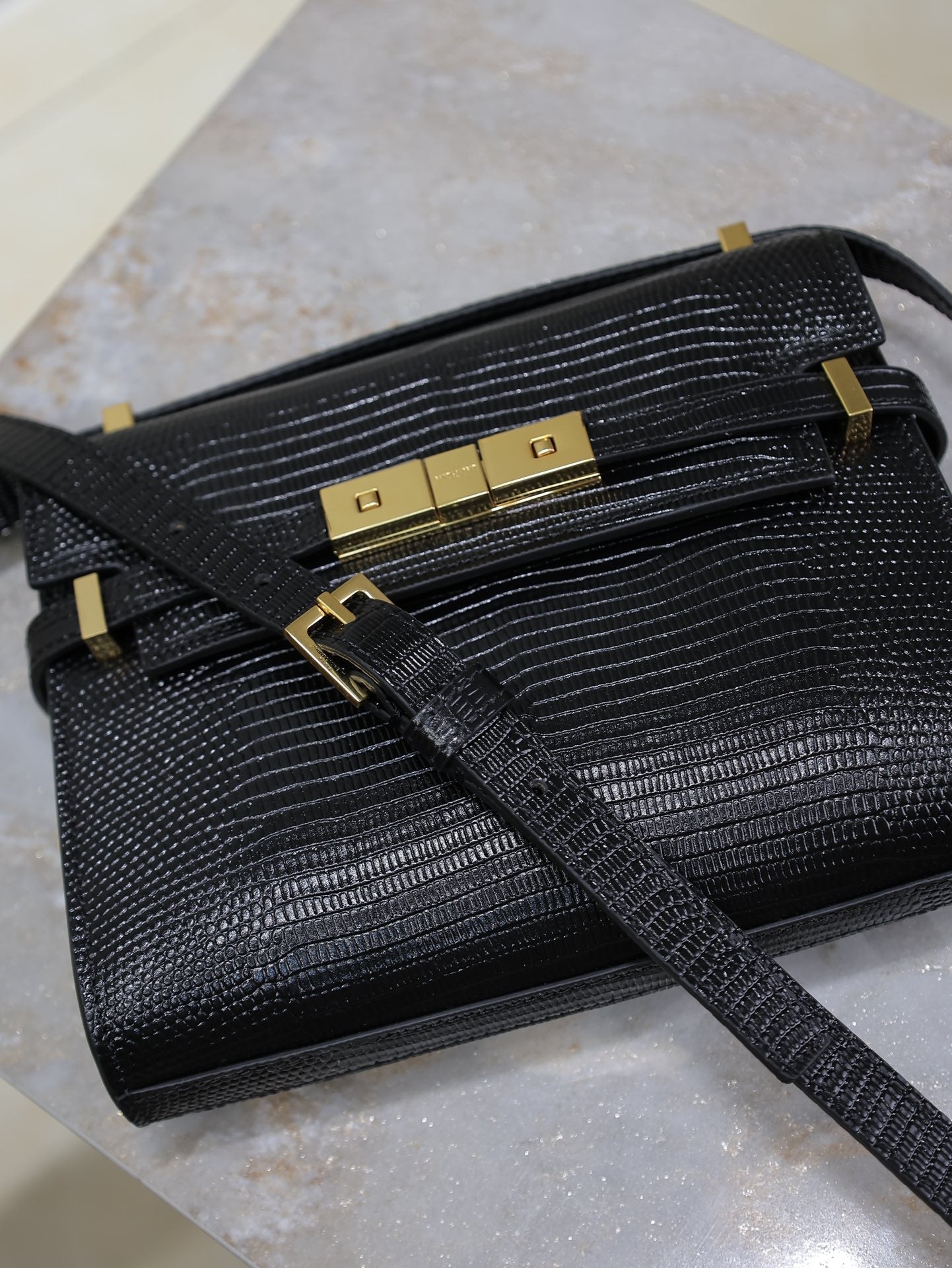 YSL 25S MINI MANHATTAN 19 IN BLACK SHINY CROCODILE CALFSKIN GOLD HARDWARE