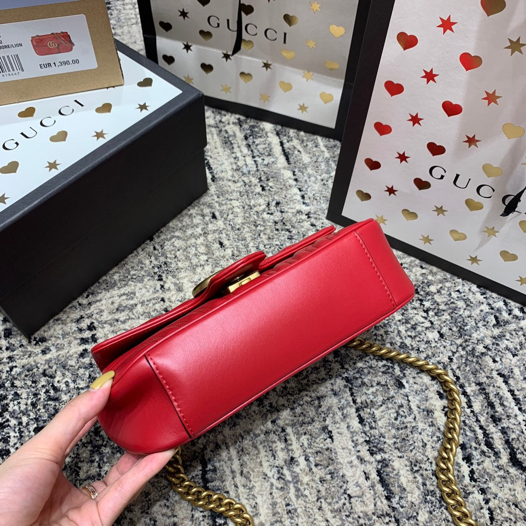 GUCCI Marmont 22cm Red Calfskin Gold Hardware